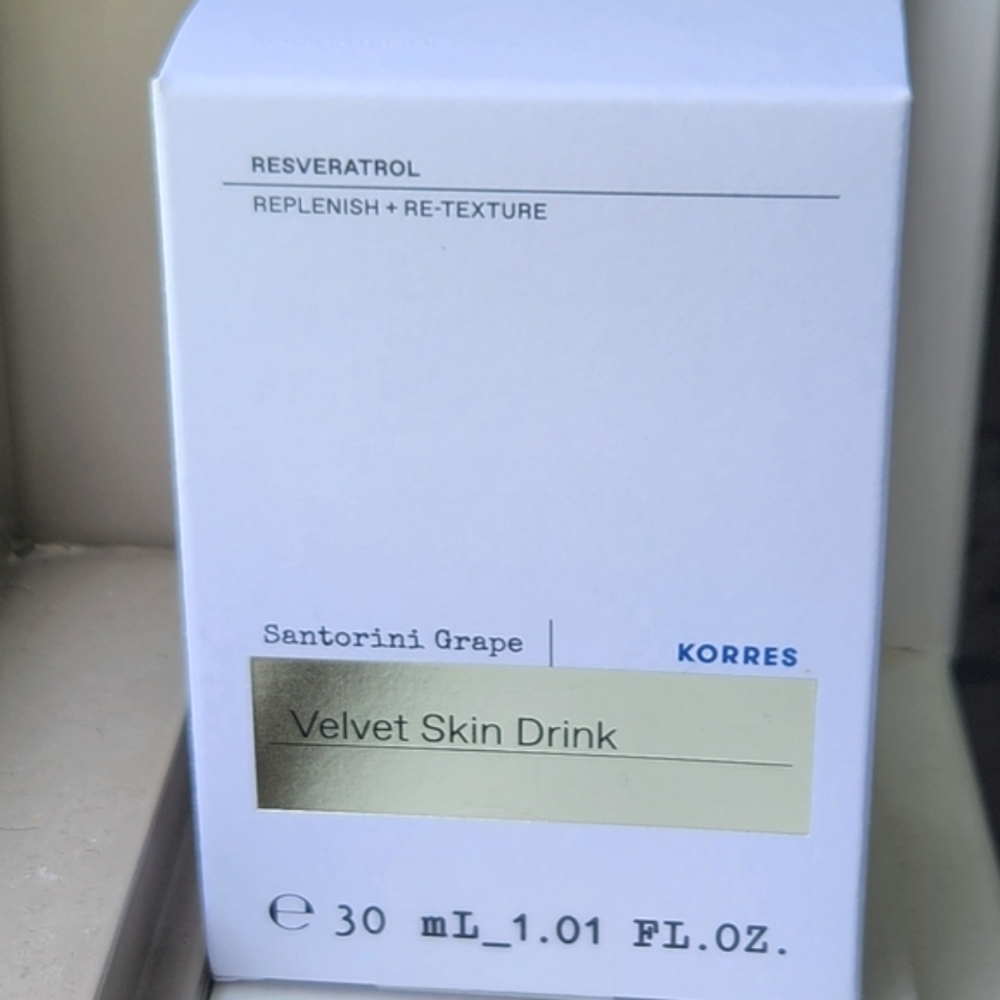 NIB KORRES SANTORINI GRAPE VELVET AKIN DRINK - Picture 10 of 14